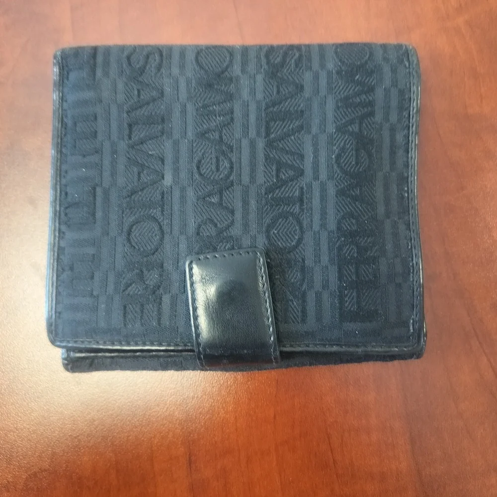 Salvatore Ferragamo Black Bifold Wallet‎ Logo Print Metal Plate Men's